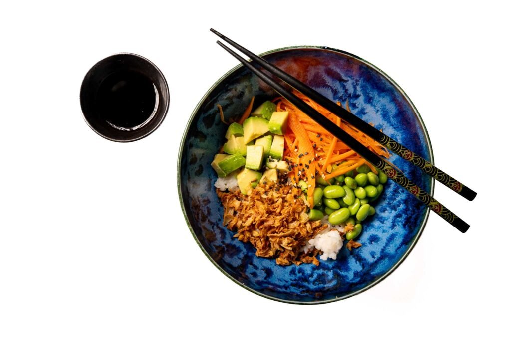 photo sushi fond blanc pour site de vente à emporter